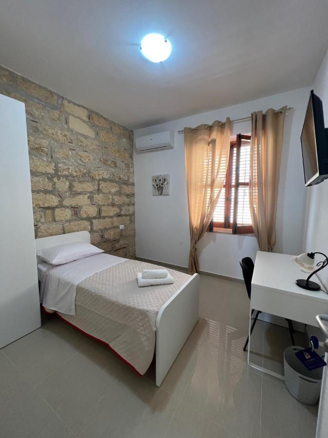 B&B Marco Polo Terrasini Exterior photo